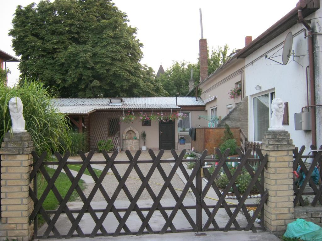 Kitti Apartman Balatonboglár Habitación foto