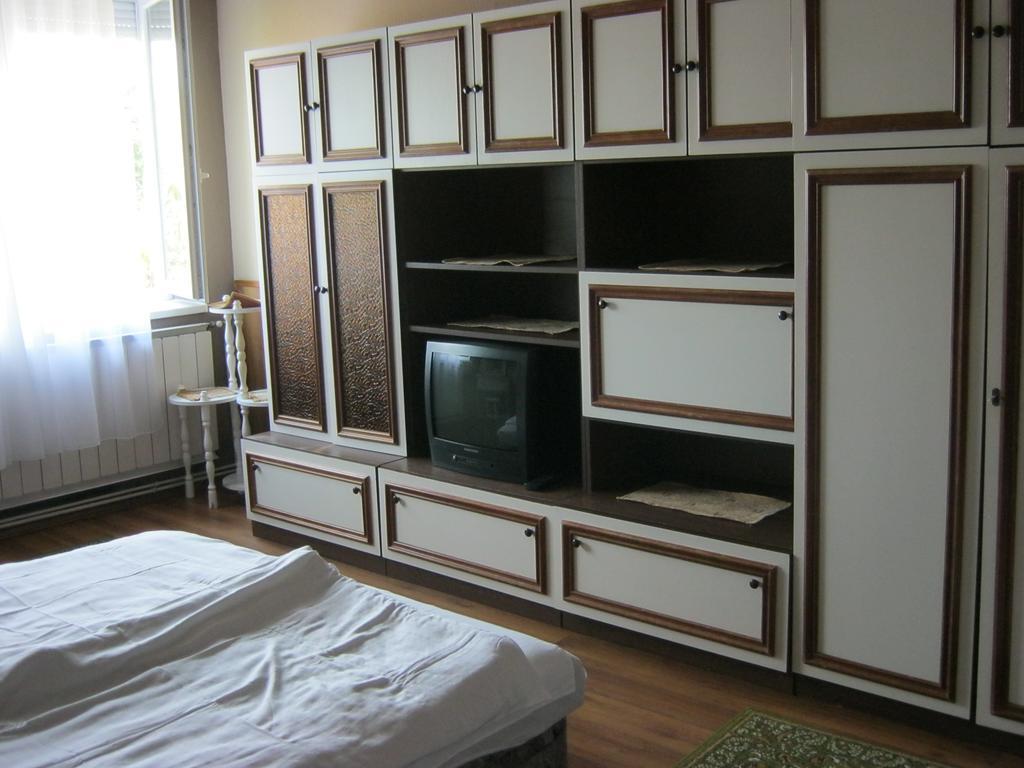 Kitti Apartman Balatonboglár Habitación foto